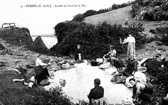 Lavoir de Pordic (Bretagne).