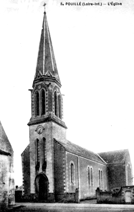 Eglise de Pouill-les-Cteaux (anciennement en Bretagne).