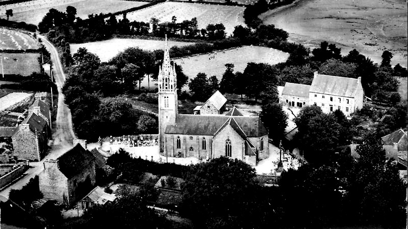 Eglise de Pouldouran (Bretagne).