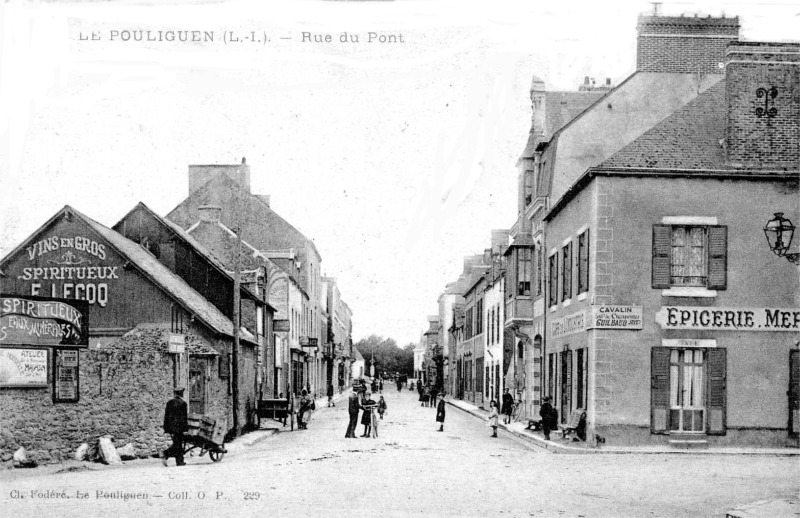 Ville du Pouliguen (anciennement en Bretagne).