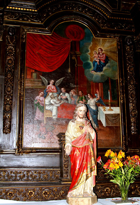 L'autel latral de l'glise Saint-Herv de Quemperven (Bretagne)