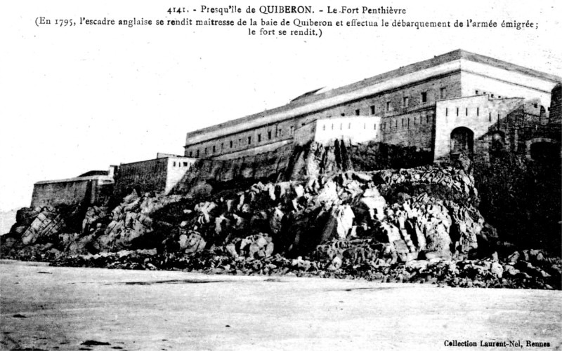 Ville de Quiberon (Bretagne) : fort de Penthièvre.