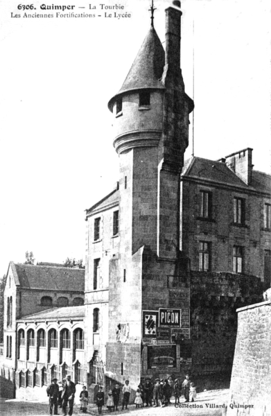 Les fortifications et murs de Quimper (Bretagne).