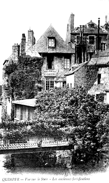 Les fortifications et murs de Quimper (Bretagne).