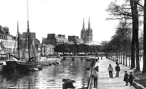 Quimper (Bretagne) : quai de Locmaria.