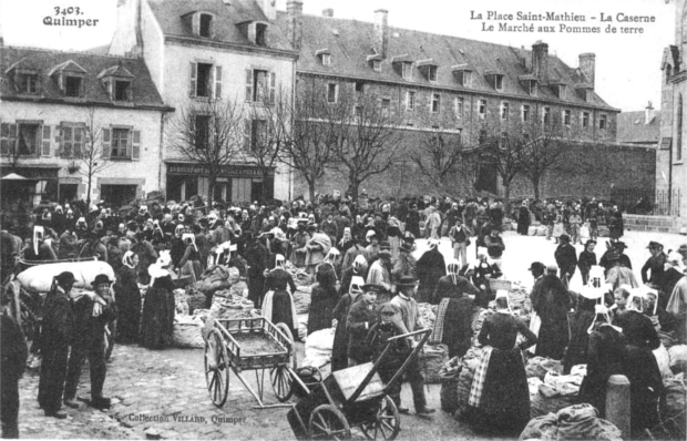 Quimper (Bretagne) : place de Saint-Mathieu.