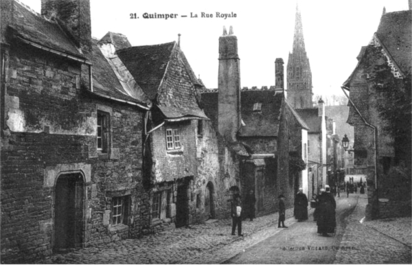 Ville close de Quimper(Bretagne) : la rue Royale.