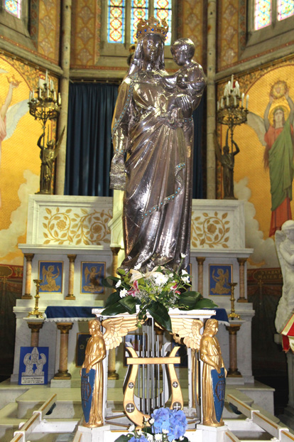 Eglise-basilique de Quintin (Bretagne)