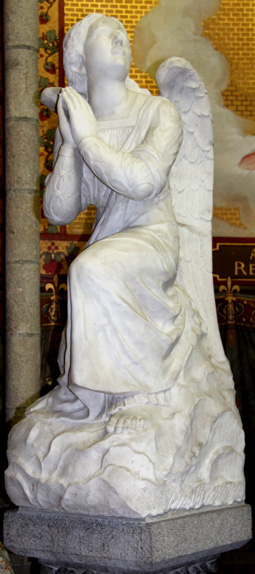 Statue de l'glise-basilique de Quintin (Bretagne)