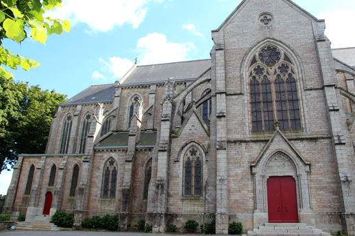 Eglise-basilique de Quintin (Bretagne)