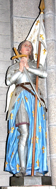 Statue de l'glise-basilique de Quintin (Bretagne)