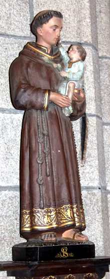 Statue de l'glise-basilique de Quintin (Bretagne)