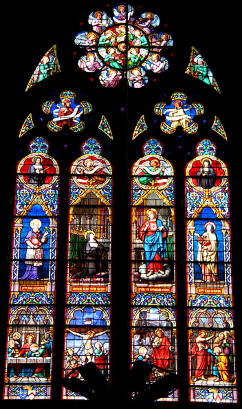 Eglise-basilique de Quintin (Bretagne) : vitrail