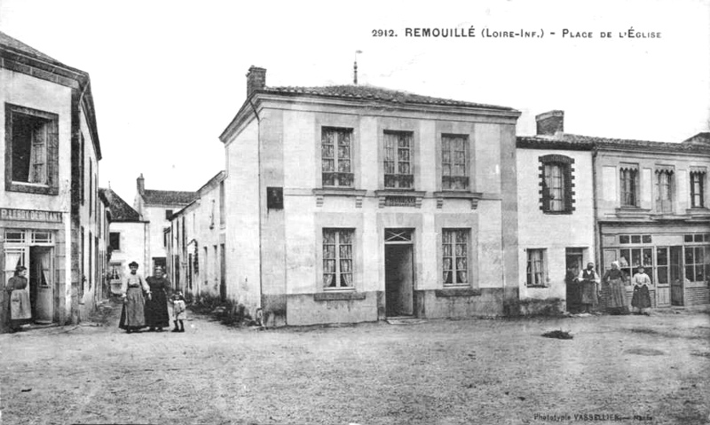 Ville de Remouill (Bretagne).