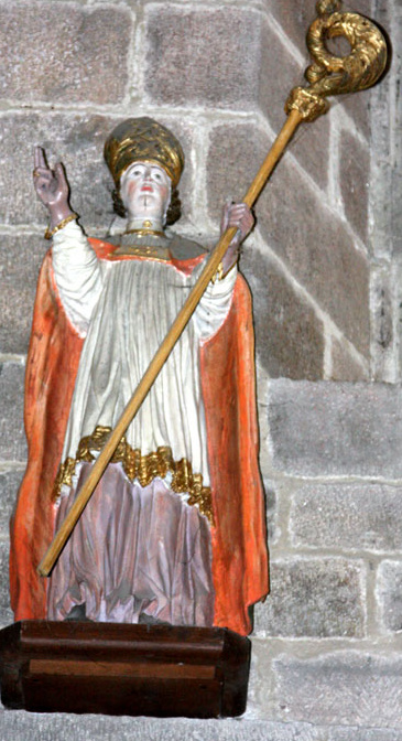 Statue de saint Melaine  Morlaix (Bretagne).