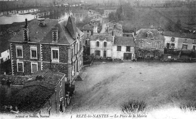 Ville de Rez (Bretagne).