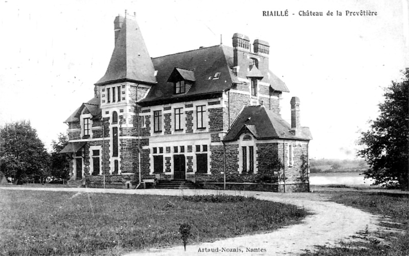 Chteau de la Provostire  Riaill (anciennement en Bretagne).