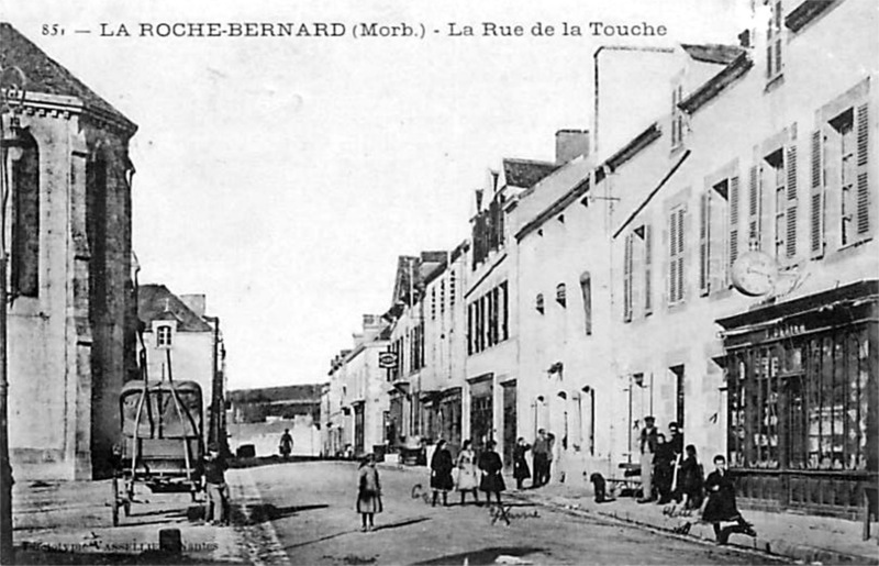 Ville de La Roche-Bernard (Bretagne).