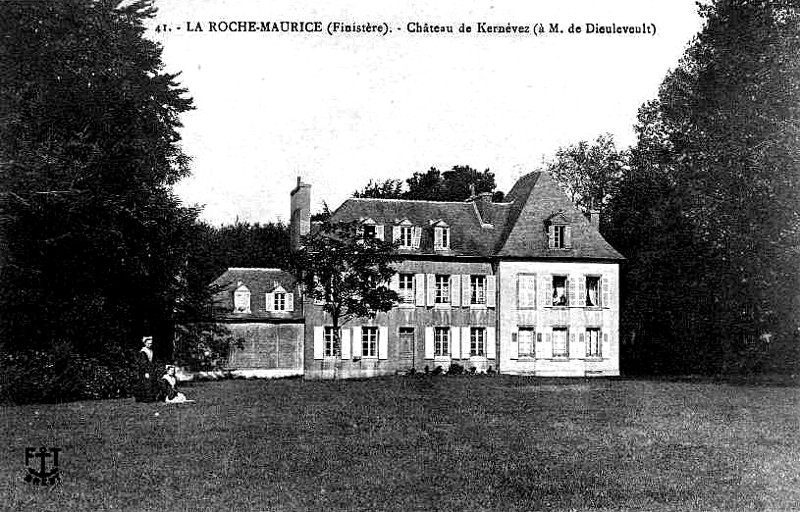 Chteau ou manoir de Kernevezl  la Roche-Maurice (Bretagne).