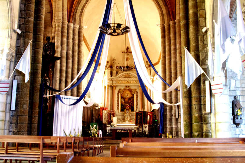 L'glise collgiale Notre-Dame du Roncier de Rostrenen (Bretagne)