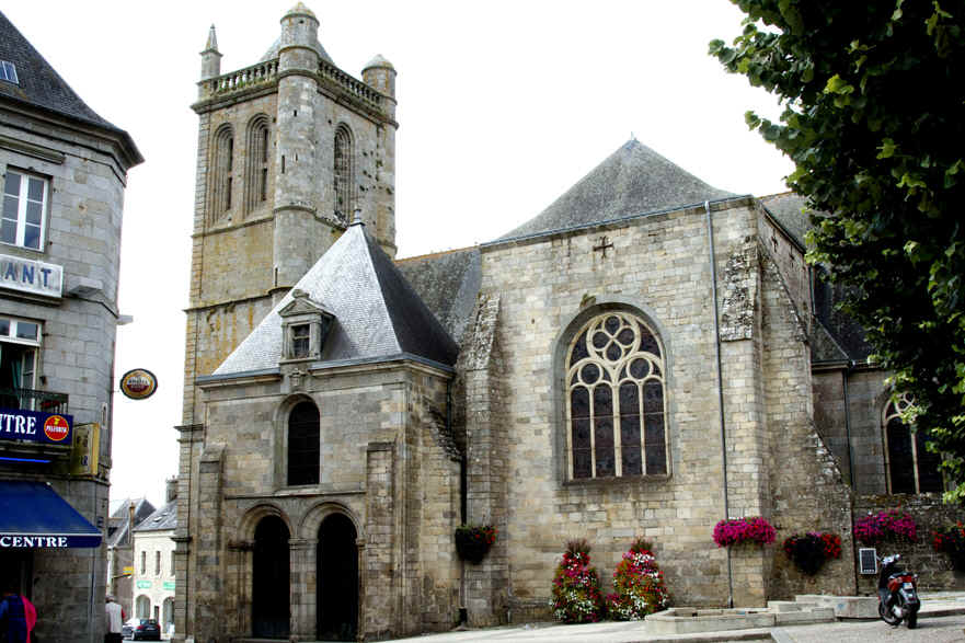 L'glise collgiale Notre-Dame du Roncier de Rostrenen (Bretagne)