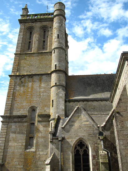 L'église collégiale Notre-Dame du Roncier de Rostrenen (Bretagne)