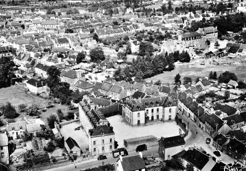 Vue gnrale de la ville de Rostrenen (Bretagne).