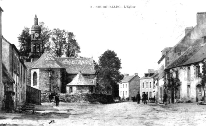 Eglise de Roudouallec (Bretagne).