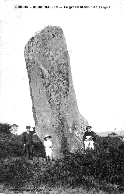 Menhir de Roudouallec (Bretagne).