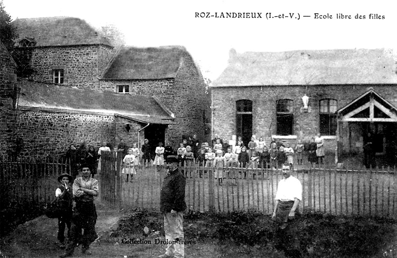 Ville de Roz-Landrieux (Bretagne) : l'cole des filles.