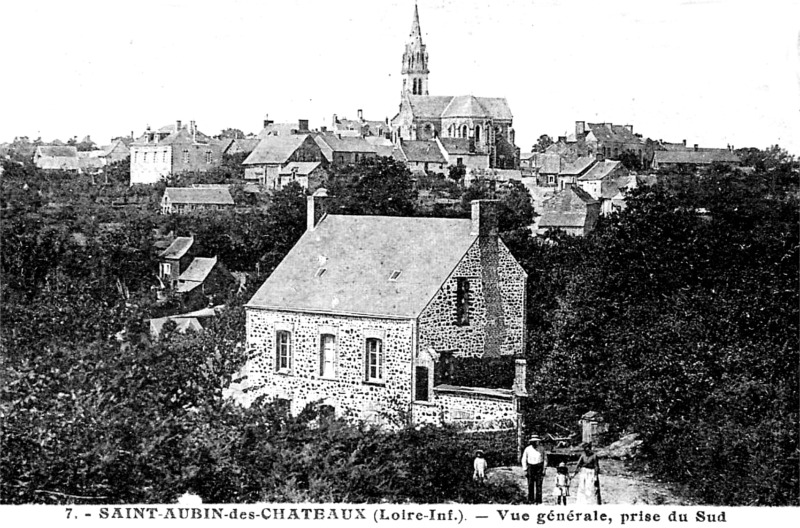 Ville de Saint-Aubin-des-Châteaux (anciennement en Bretagne).