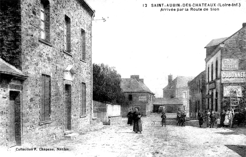 Ville de Saint-Aubin-des-Chteaux (anciennement en Bretagne).