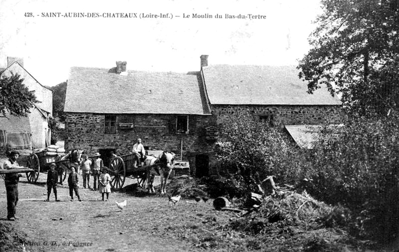 Moulin de Saint-Aubin-des-Chteaux (anciennement en Bretagne).