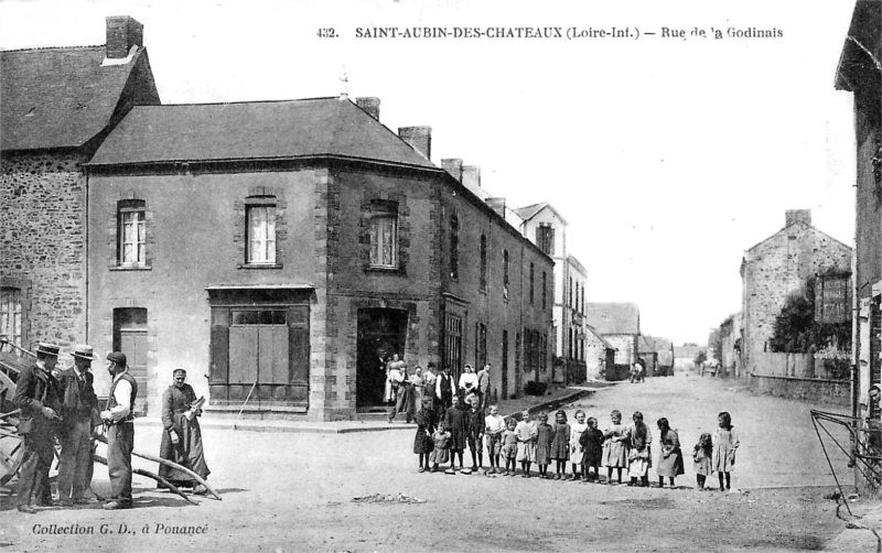 Ville de Saint-Aubin-des-Chteaux (anciennement en Bretagne).