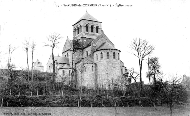 Eglise de Saint-Aubin-du-Cormier (Bretagne).