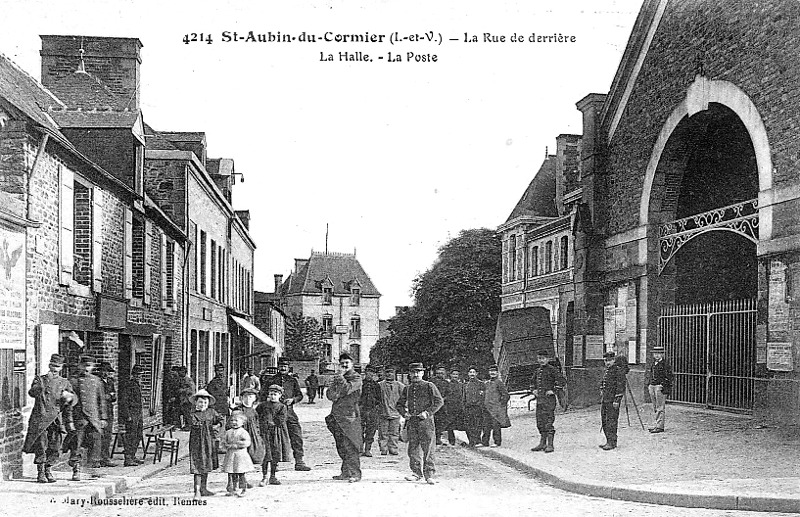 Ville de Saint-Aubin-du-Cormier (Bretagne).