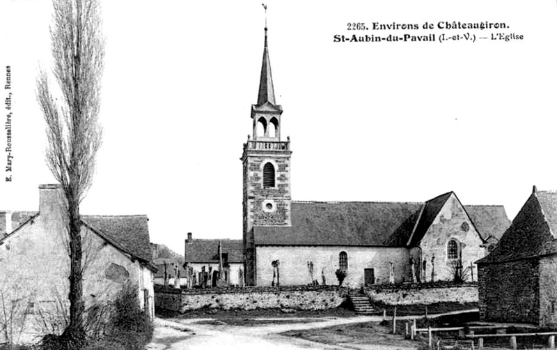 Eglise de Saint-Aubin-du-Pavail (Bretagne).
