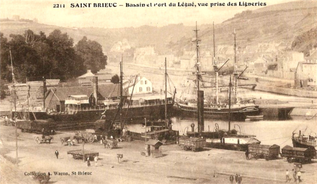 Saint-Brieuc : Port et bassin du Légué (Bretagne).