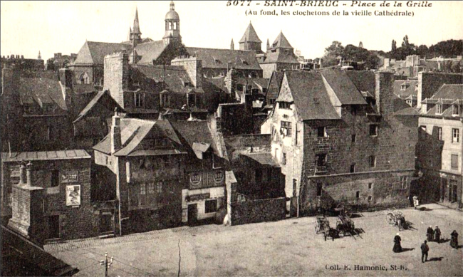 Place de la Grille de la Ville de Saint-Brieuc (Bretagne).