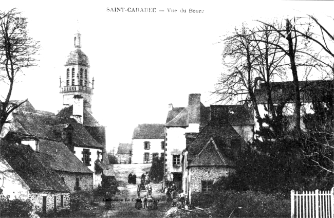 Bourg de Saint-Caradec (Bretagne).
