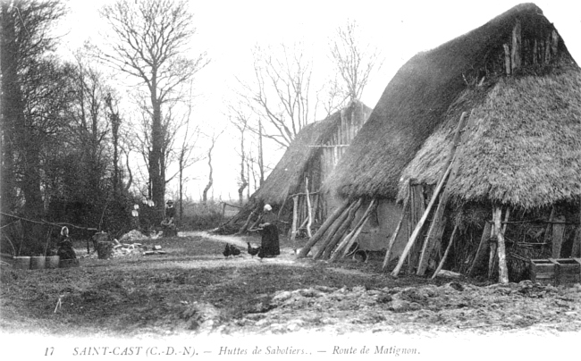 Ville de Saint-Cast-le-Guildo (Bretagne) : hutte de sabotiers.