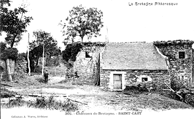 Ruines de Saint-Cast-le-Guildo (Bretagne).