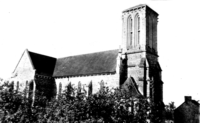 Eglise de Saint-Christophe-des-Bois (Bretagne).