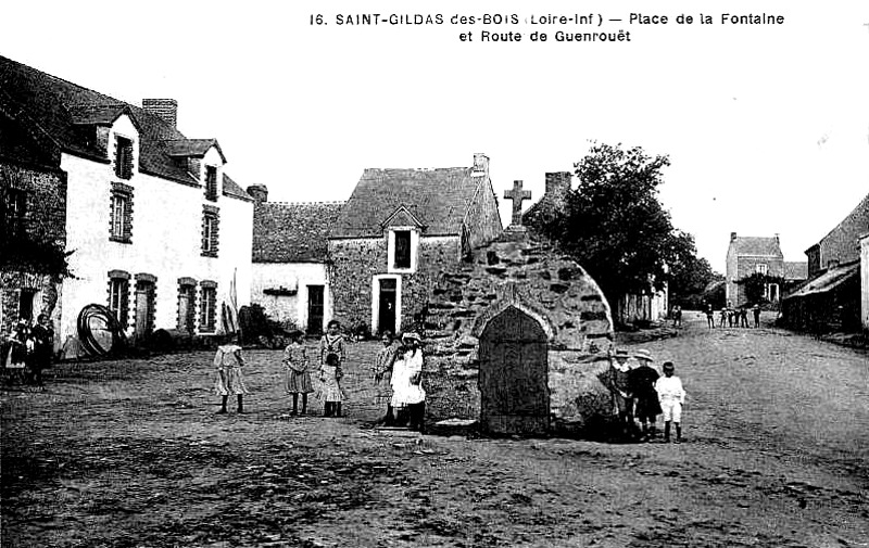 Puits de Saint-Gildas-des-Bois (anciennement en Bretagne).