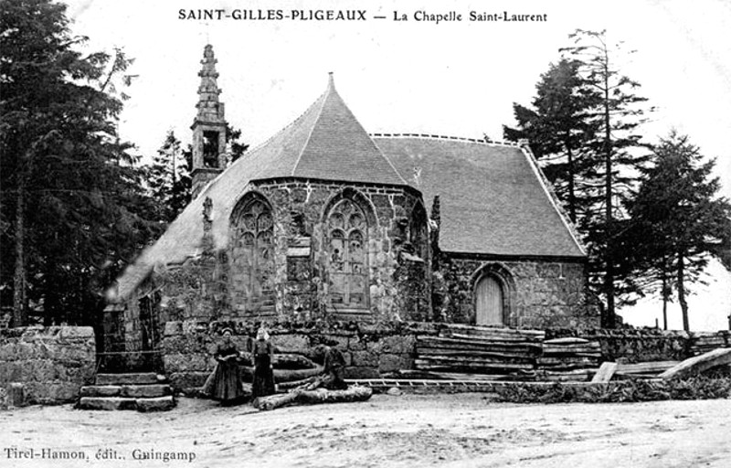 Saint-Gilles-Pligeaux (Bretagne) :chapelle de Saint-Laurent.