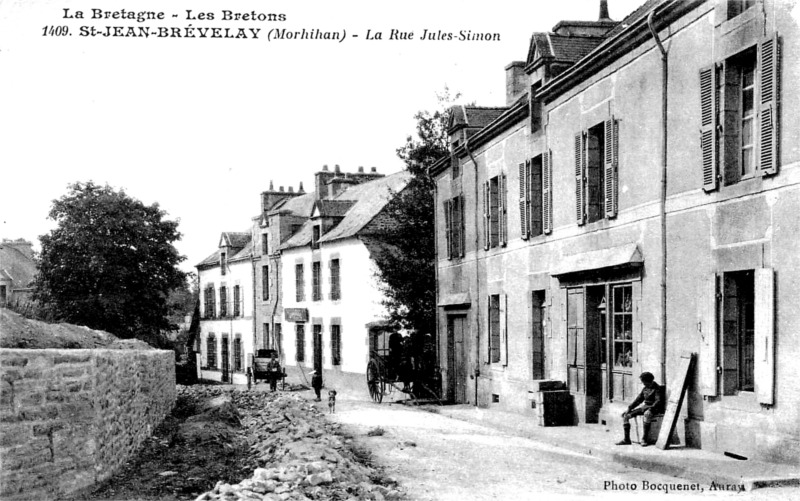 Ville de Saint-Jean-Brévelay (Bretagne).