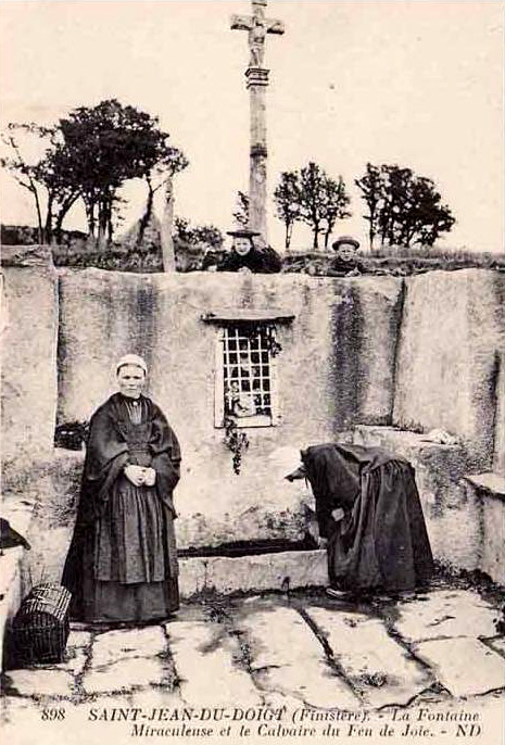 Fontaine miraculeuse de Saint-Jean-du-doigt (Bretagne)