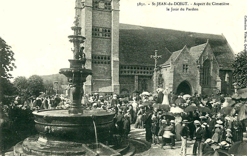 Fontaine de Saint-Jean-du-Doigt (Bretagne)