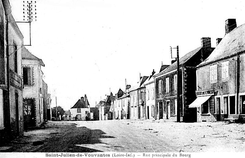 Ville de Saint-Julien-de-Vouvantes (anciennement en Bretagne).