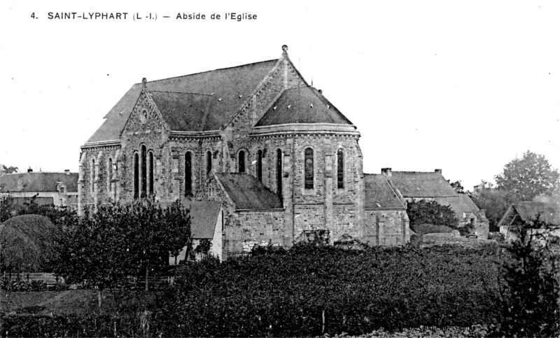 Eglise de Saint-Lyphard (anciennement en Bretagne).